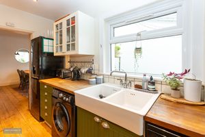 Kitchen- click for photo gallery